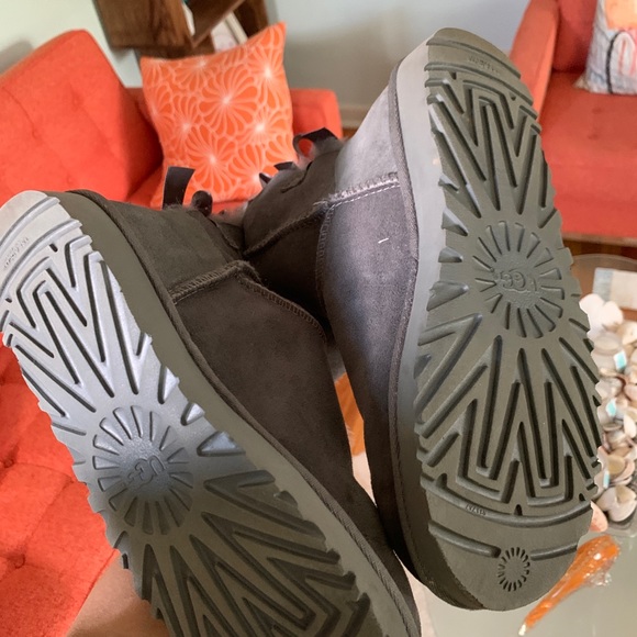 UGG Bailey Bow Boots that are a light grey color. - Picture 4 of 6